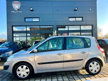 RENAULT MEGANE SCENIC 1.9 130 ch confort expression