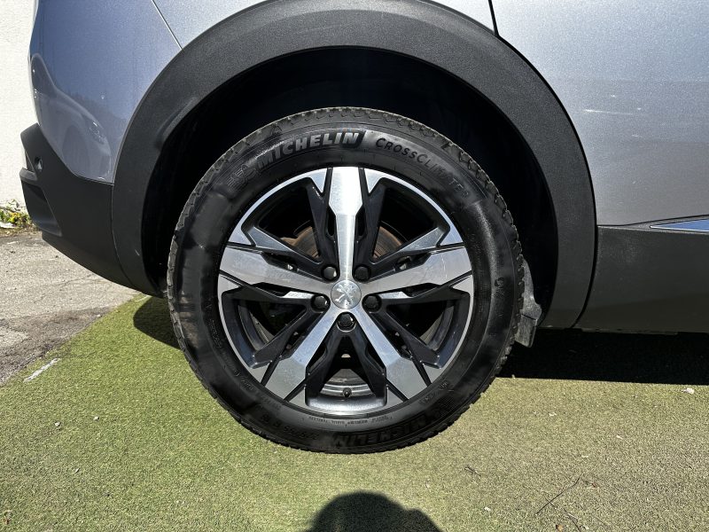 PEUGEOT 3008 2021