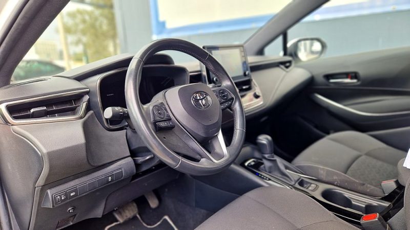 TOYOTA COROLLA 2019