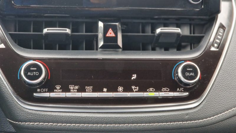 TOYOTA COROLLA 2019