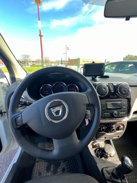 DACIA  LODGY  2013 1.5Dci 90 cv Laureate / Distribution Ok / Révisée 