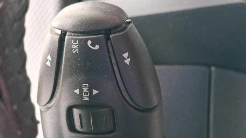 PEUGEOT 207 2011