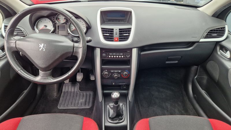 PEUGEOT 207 2011