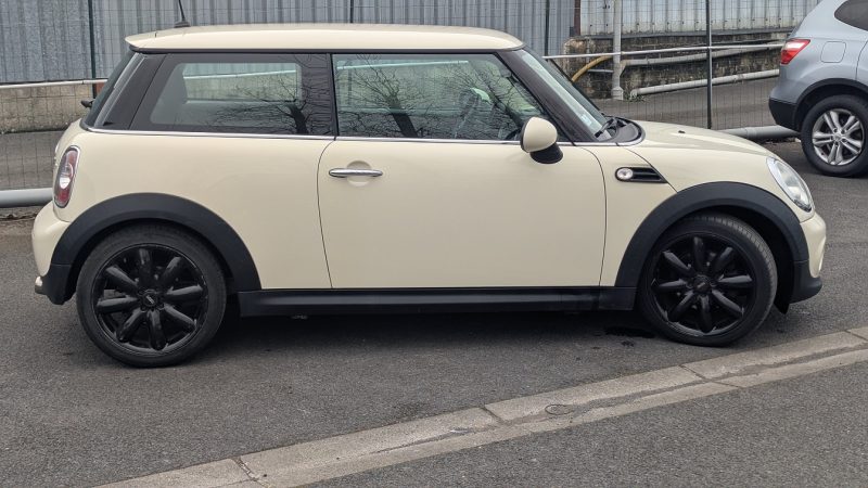 MINI  ONE D 2012