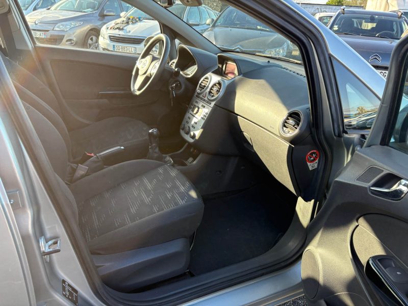 OPEL CORSA 2011