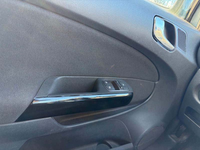OPEL CORSA 2011