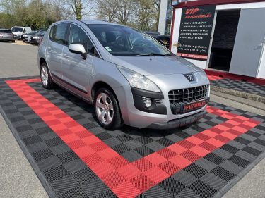 PEUGEOT 3008 2011