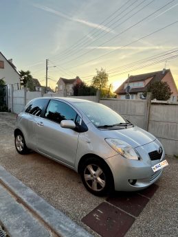 TOYOTA YARIS 2008 boîte automatique , clé main libre 