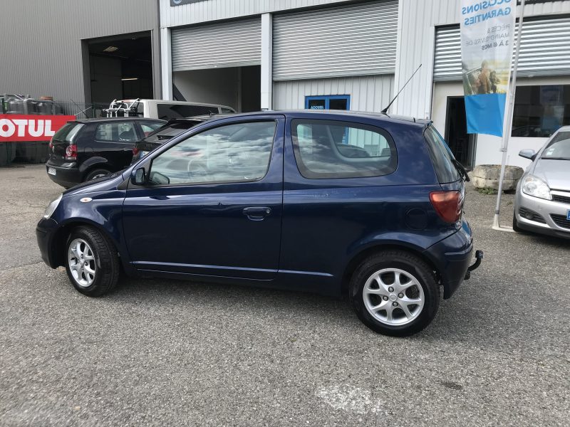 TOYOTA YARIS 1 - 1.3 VVTi 87cv 16V 3 portes - CONTROLE TECHNIQUE = OK