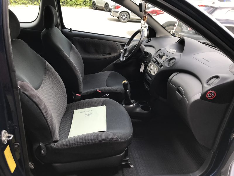 TOYOTA YARIS 1 - 1.3 VVTi 87cv 16V 3 portes - CONTROLE TECHNIQUE = OK