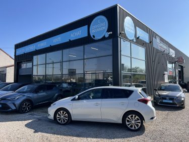 TOYOTA AURIS 2016